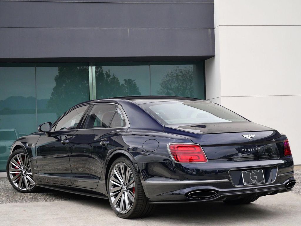 2025 Bentley FLYING SPUR SPEED — фото 3