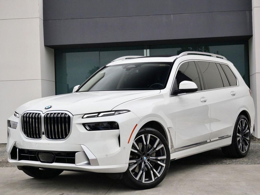 صورة 3 لـ 2025 BMW X7 XDRIVE40I