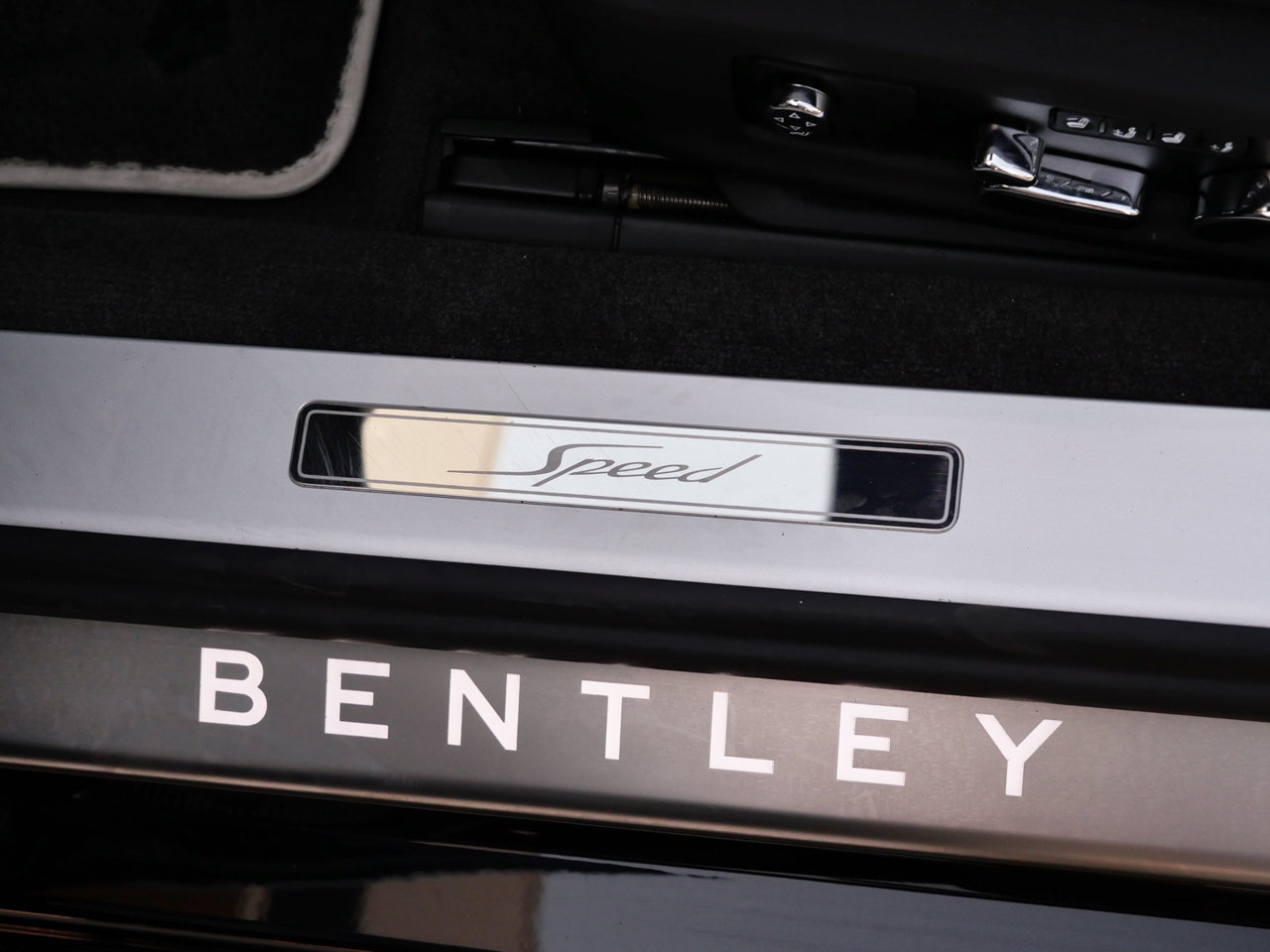 صورة مصغرة 17 لـ 2023 Bentley CONTINENTAL GT BASE