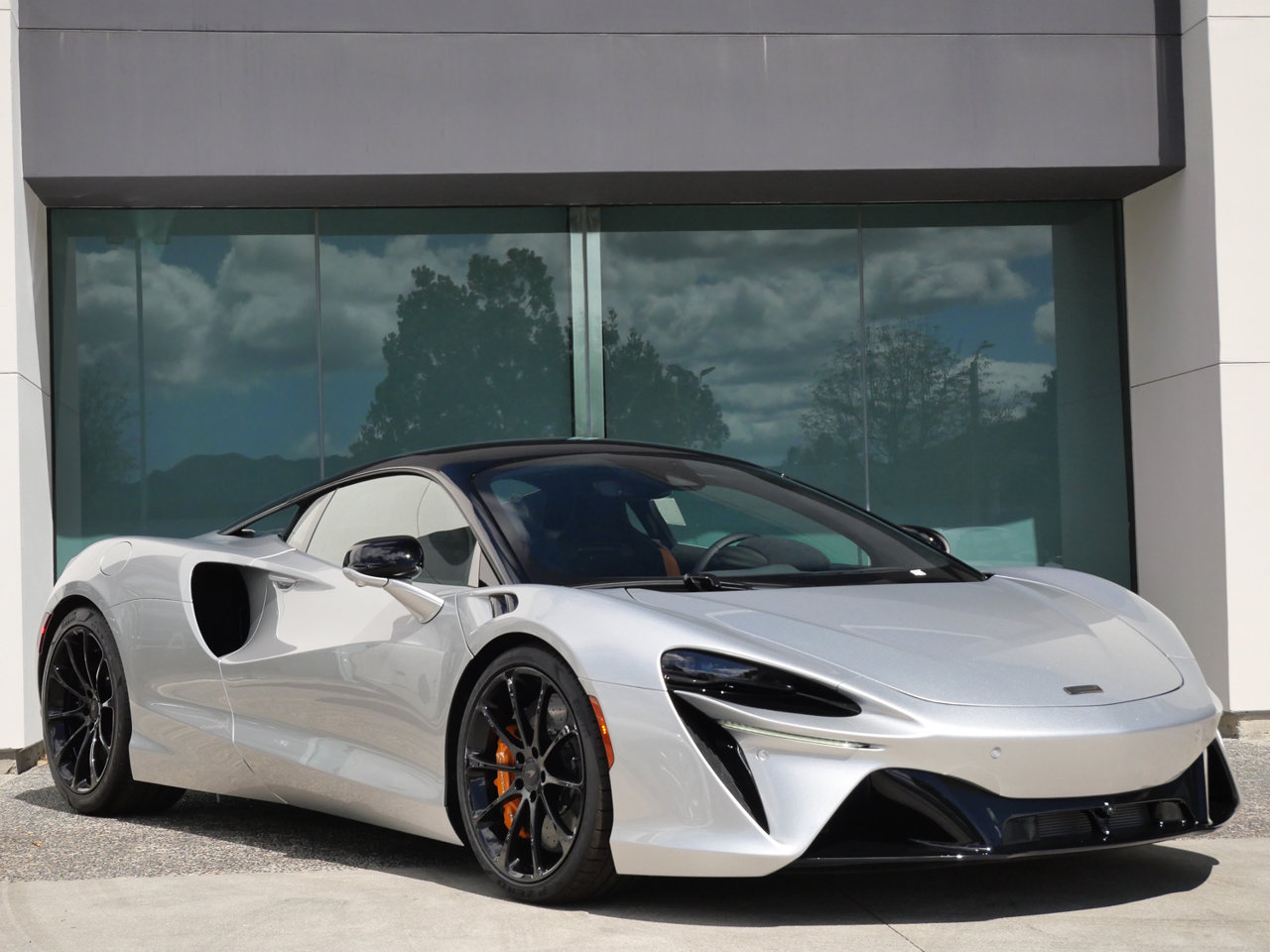 New 2026 McLaren Artura Base