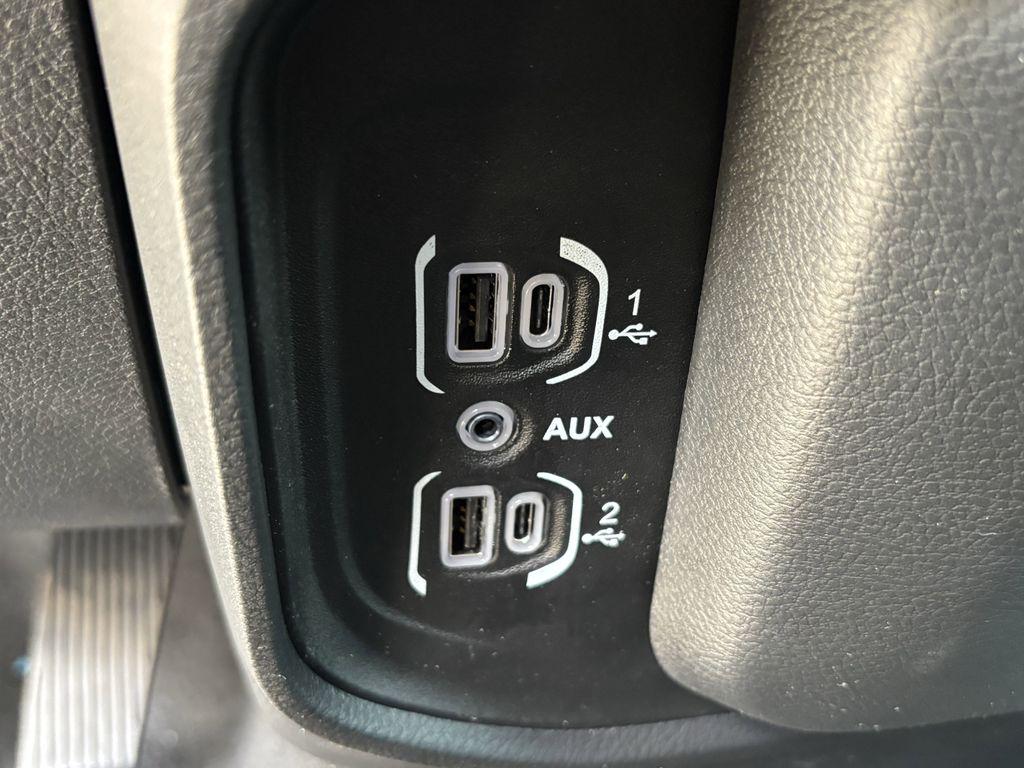 صورة مصغرة 18 لـ 2026 RAM 1500 TRADESMAN