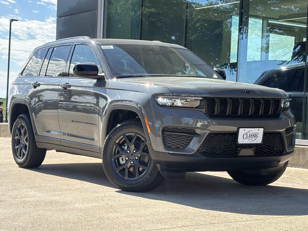 New 2027 Jeep Grand Cherokee Laredo