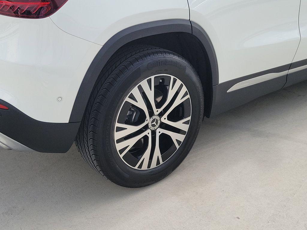 MERCEDES-BENZ GLA - 7