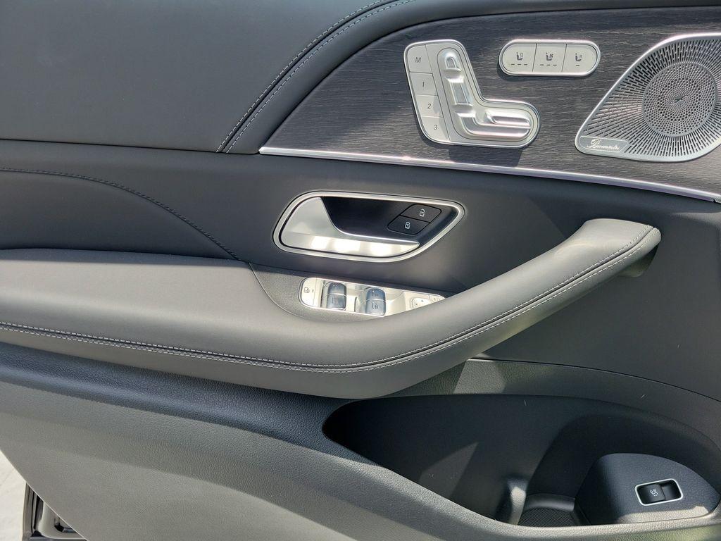 صورة مصغرة 19 لـ 2026 Mercedes-BENZ AMG GLS 63 BASE