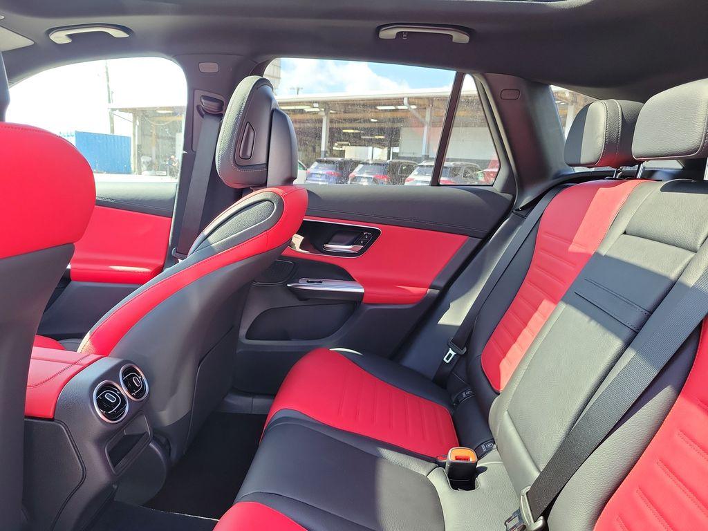 صورة 10 لـ 2026 Mercedes-BENZ GLC