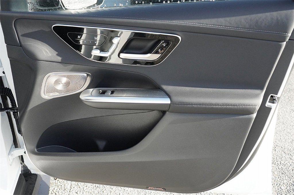 MERCEDES-BENZ GLC - 10