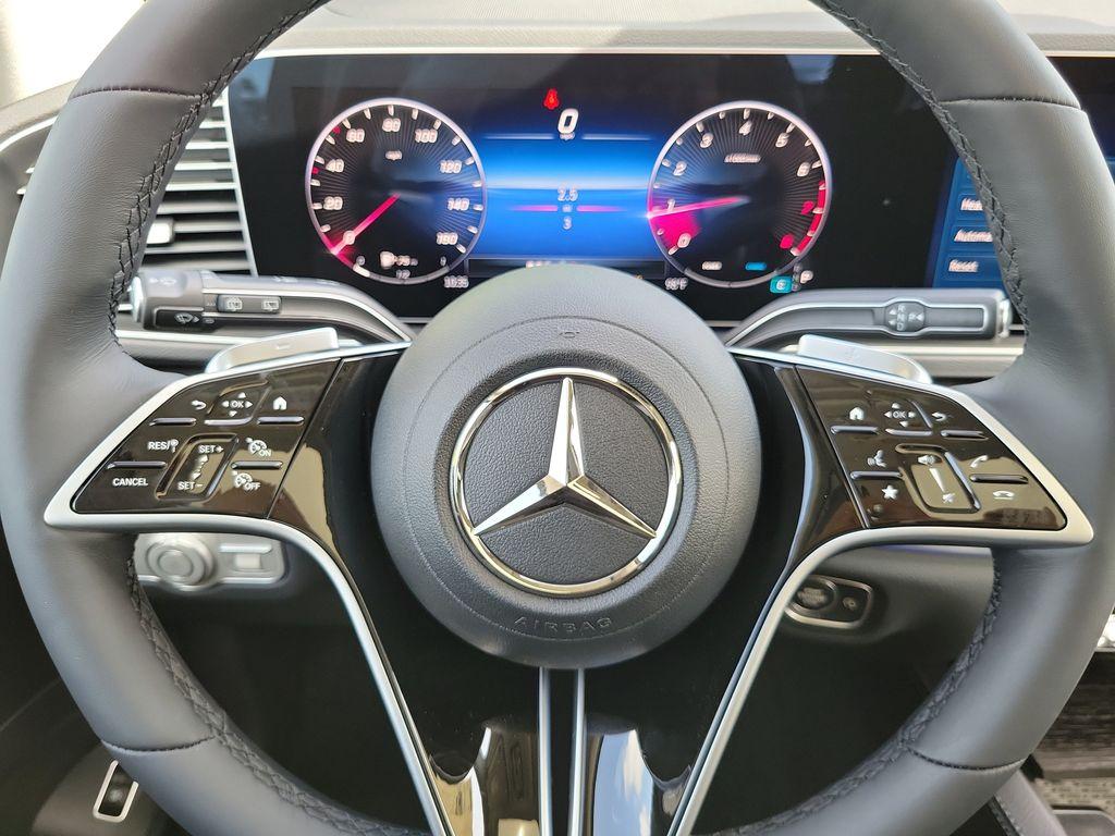 2026 Mercedes-BENZ GLE — миниатюра 26
