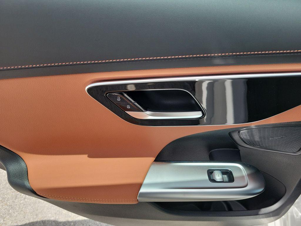صورة مصغرة 17 لـ 2026 Mercedes-BENZ C-CLASS