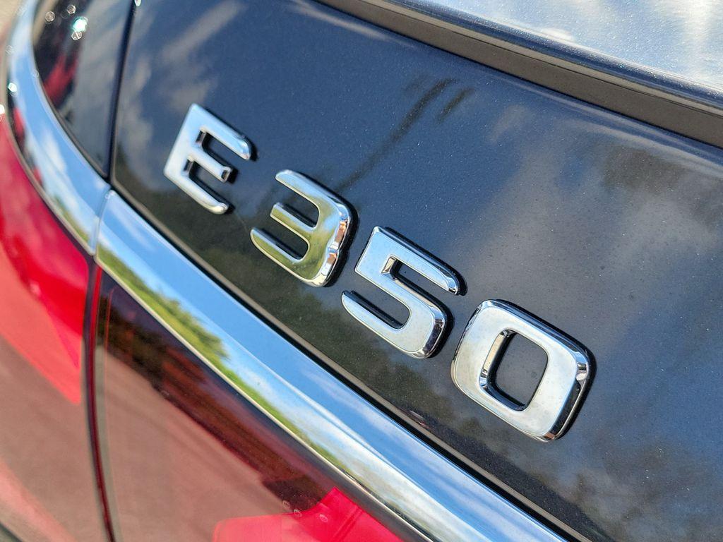 MERCEDES-BENZ E-CLASS - 8