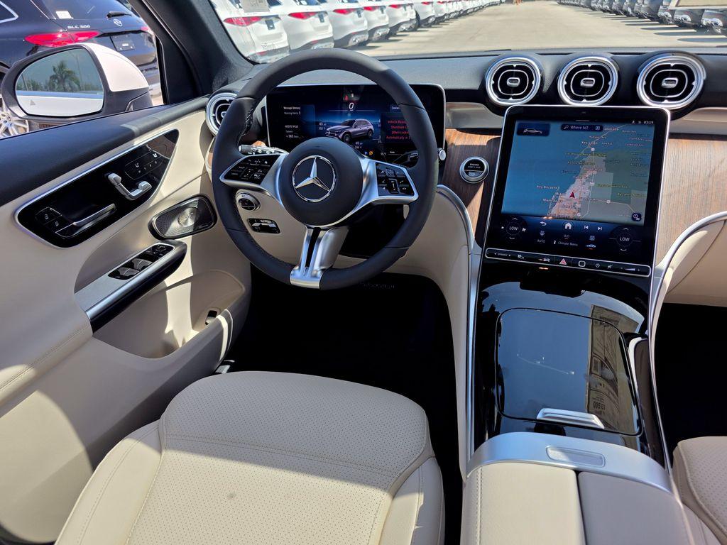 2026 Mercedes-BENZ GLC — миниатюра 11