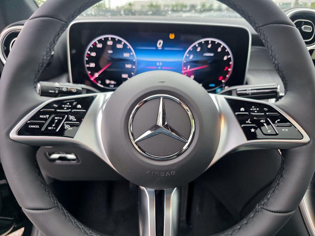 2026 Mercedes-BENZ GLC — миниатюра 21