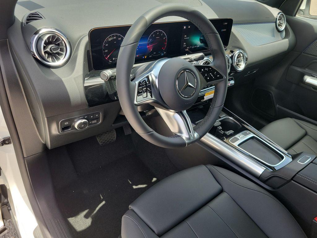 2026 Mercedes-BENZ GLA — миниатюра 20
