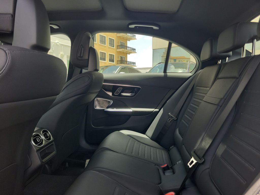 صورة مصغرة 11 لـ 2026 Mercedes-BENZ C-CLASS