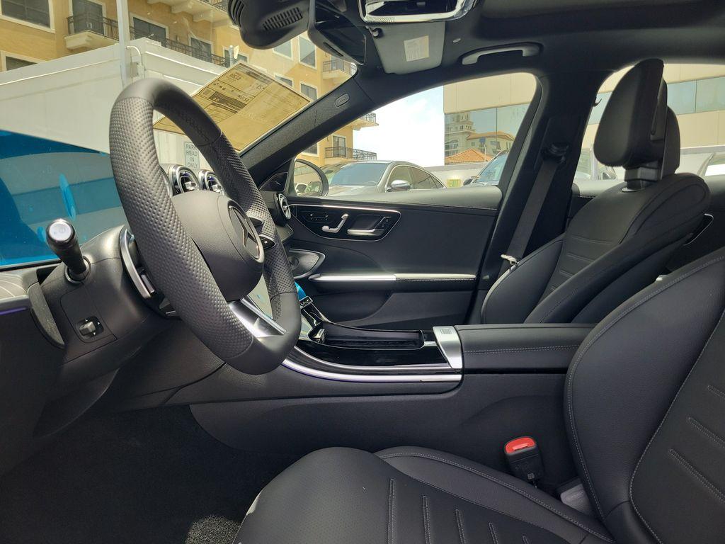 صورة مصغرة 21 لـ 2026 Mercedes-BENZ C-CLASS