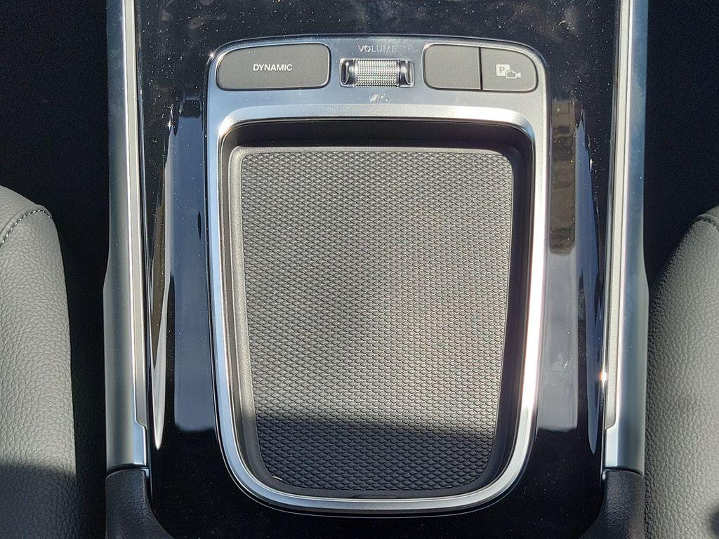 2026 Mercedes-BENZ GLB — миниатюра 14