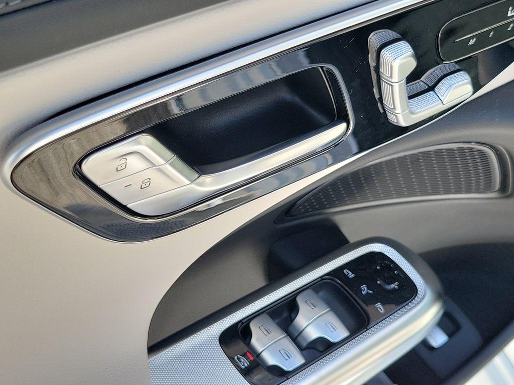 2026 Mercedes-BENZ E-CLASS — миниатюра 19