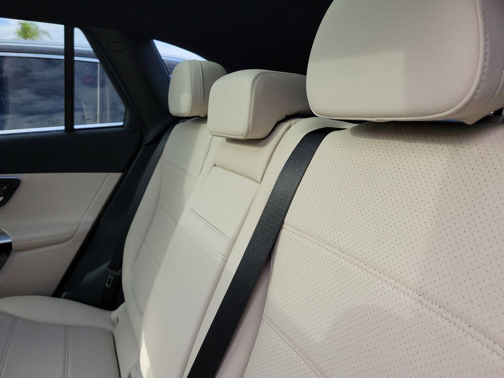 MERCEDES-BENZ GLC - 9