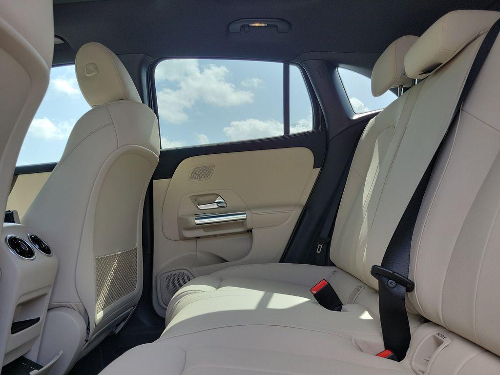 2026 Mercedes-BENZ GLA 照片 10