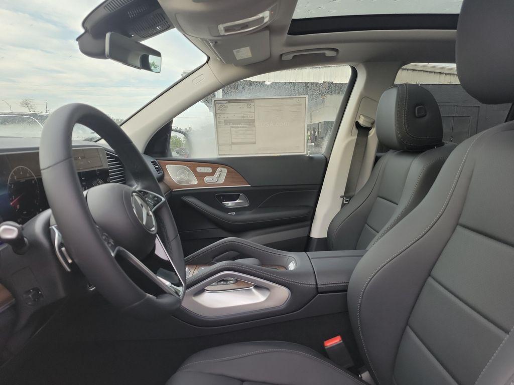 2026 Mercedes-BENZ GLE — миниатюра 21