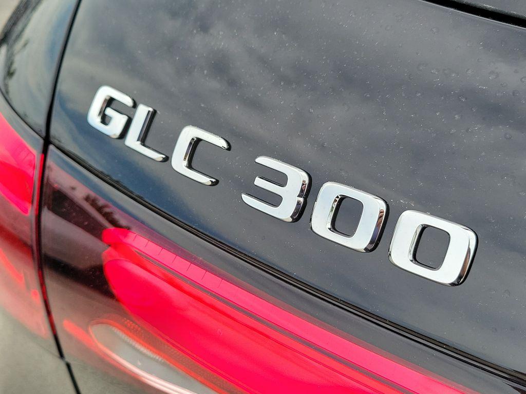 2026 Mercedes-BENZ GLC — фото 8