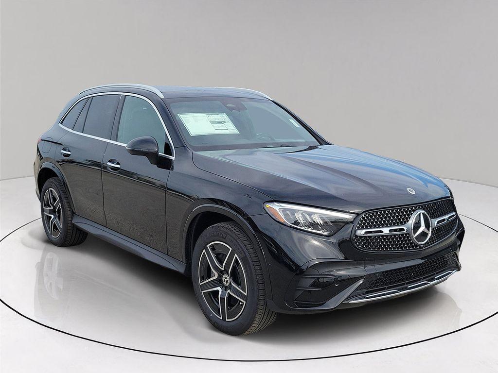 2026 Mercedes-BENZ GLC — фото 1