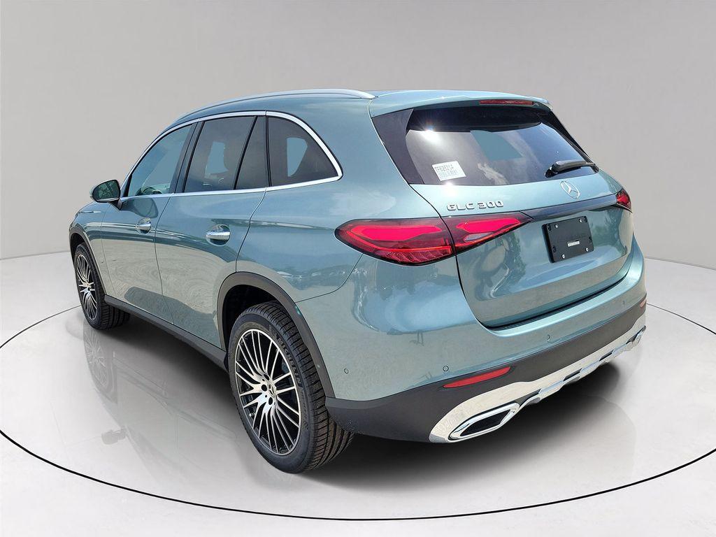 2026 Mercedes-BENZ GLC — фото 4