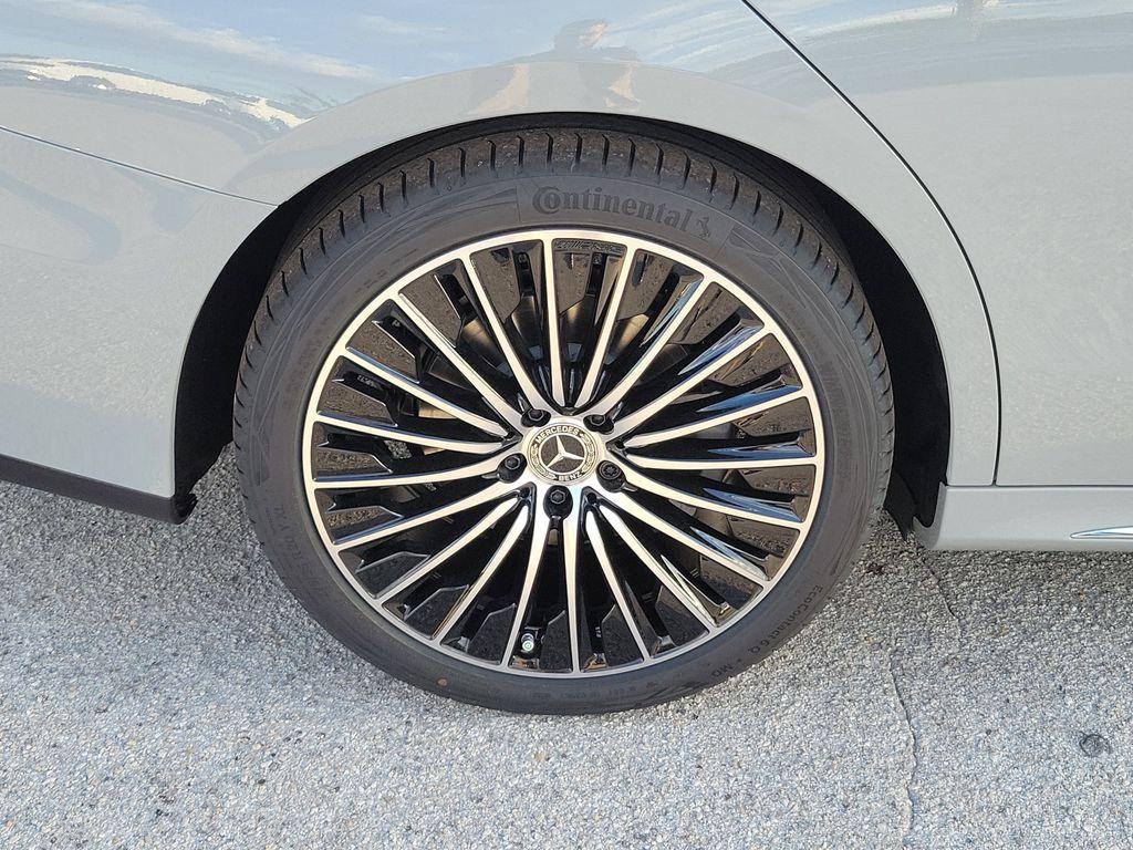 MERCEDES-BENZ E-CLASS - 7