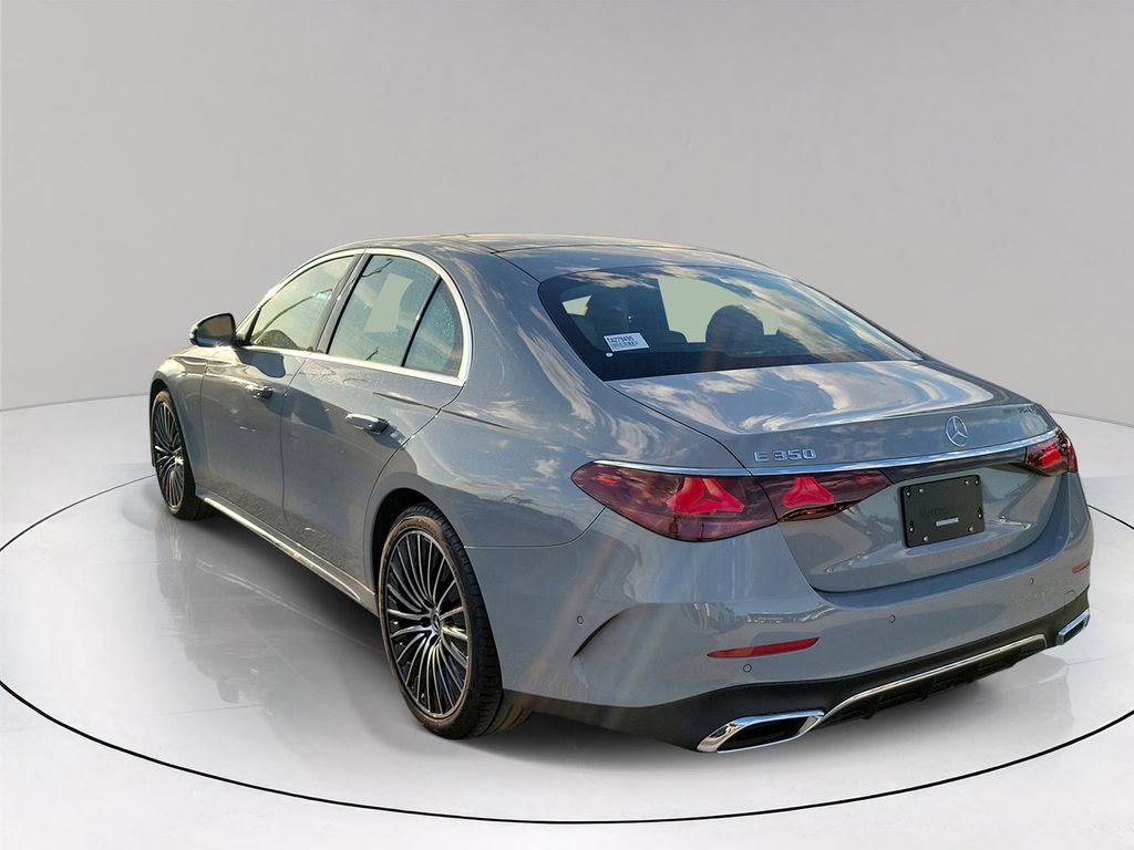 MERCEDES-BENZ E-CLASS - 4