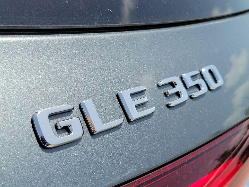 2026 Mercedes-BENZ GLE — фото 8