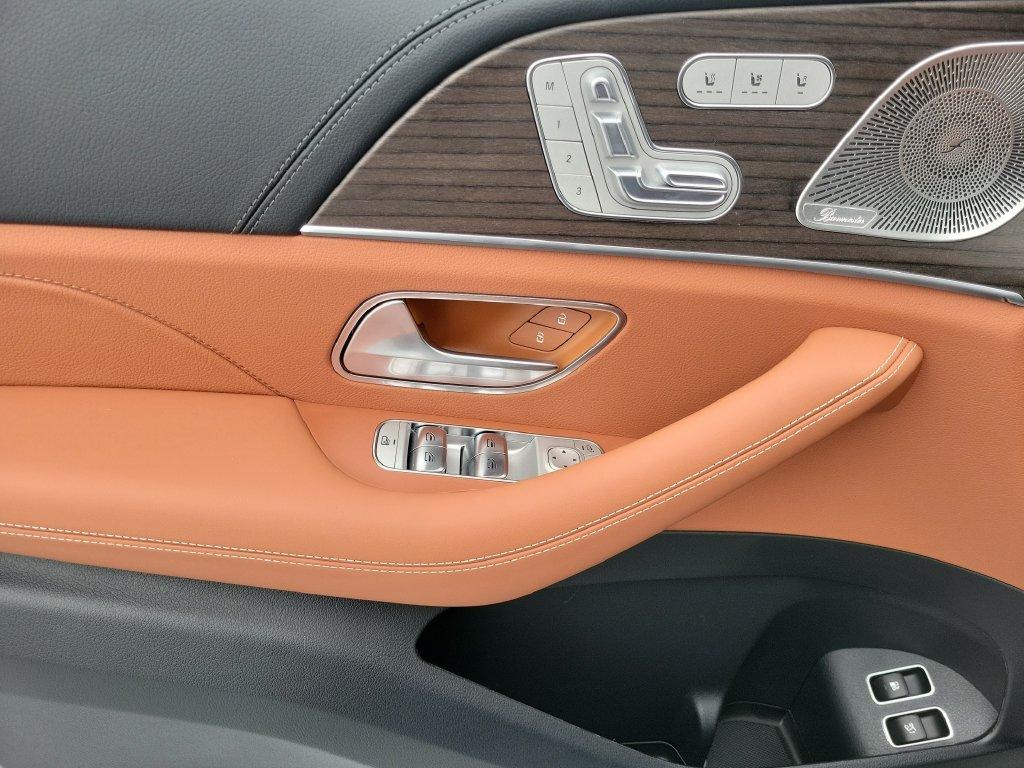 2027 Mercedes-BENZ AMG GLE 53E — миниатюра 18