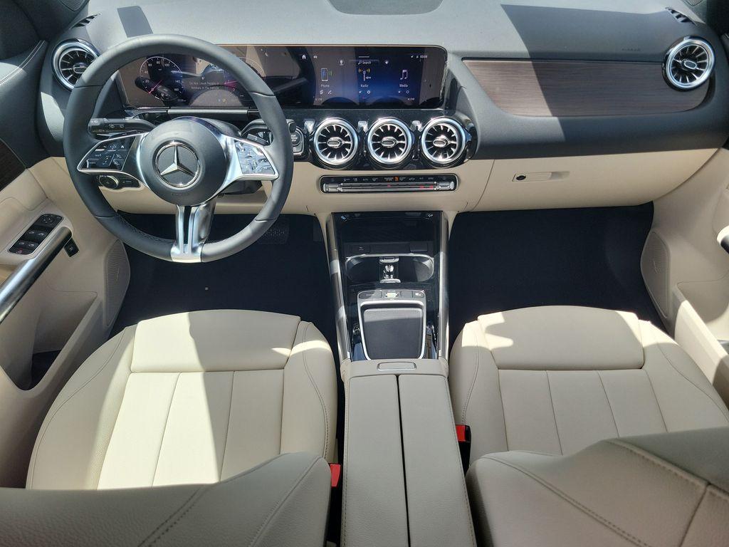 2026 Mercedes-BENZ GLA — миниатюра 14
