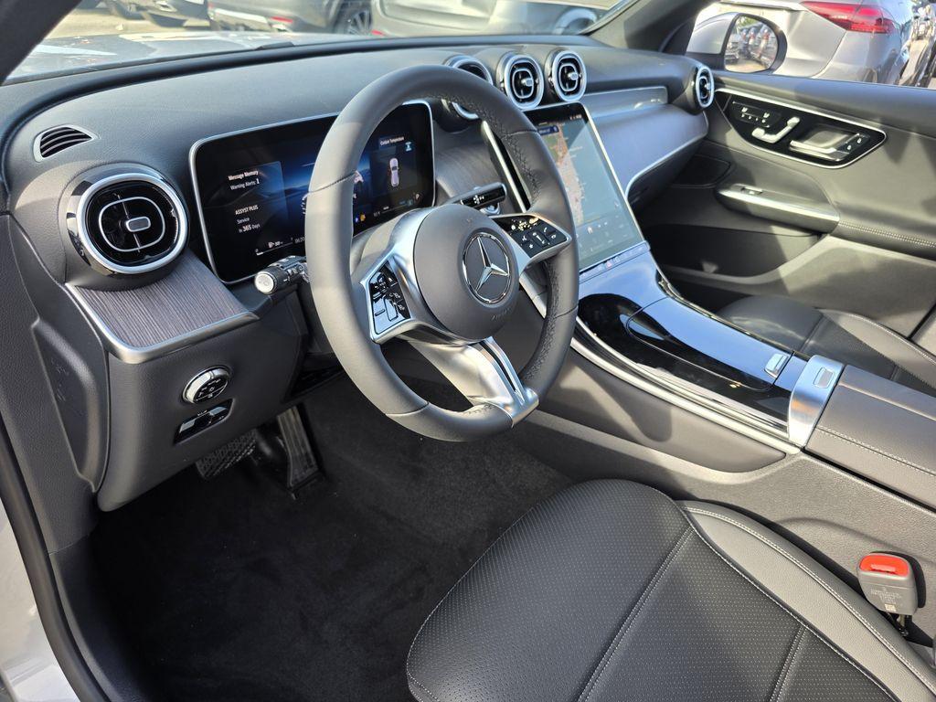2026 Mercedes-BENZ GLC — миниатюра 16