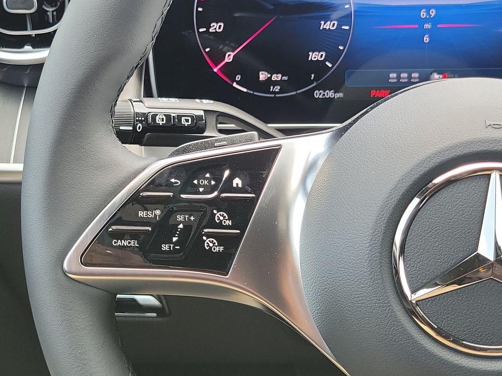 2026 Mercedes-BENZ GLC — миниатюра 26