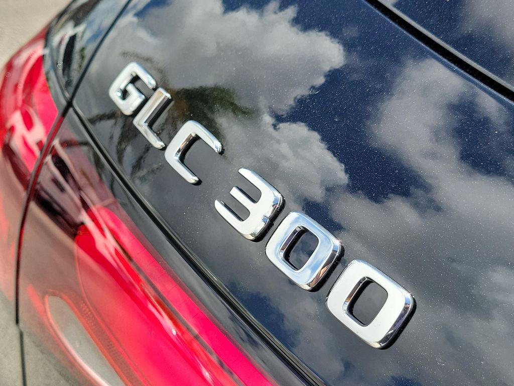 MERCEDES-BENZ GLC - 9