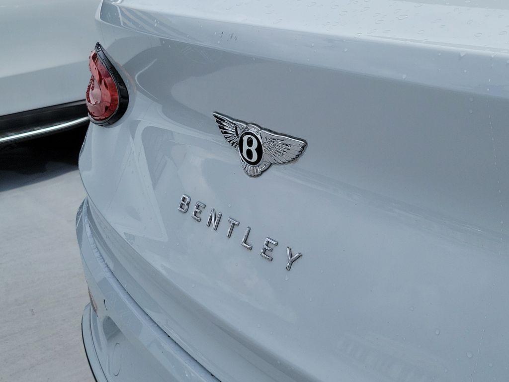 صورة 8 لـ 2023 Bentley BENTAYGA SPEED
