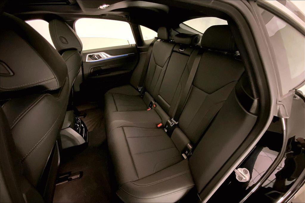 صورة مصغرة 14 لـ 2023 BMW I4 GRAN COUPE EDRIVE35