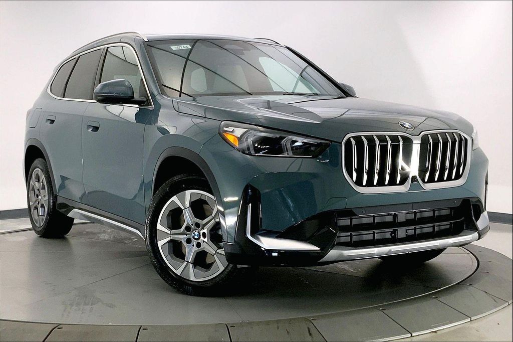 New 2026 BMW X1 xDrive28i