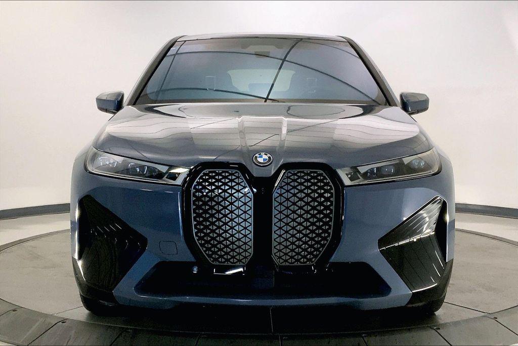 صورة 2 لـ 2023 BMW IX M60