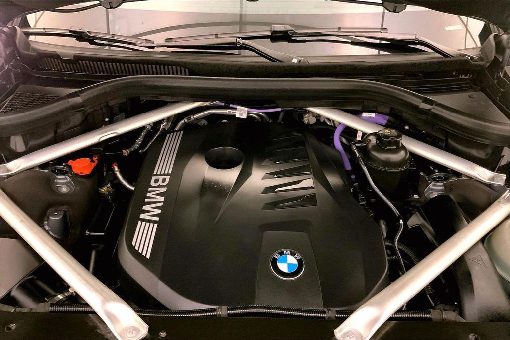 صورة 9 لـ 2026 BMW X7 XDRIVE40I