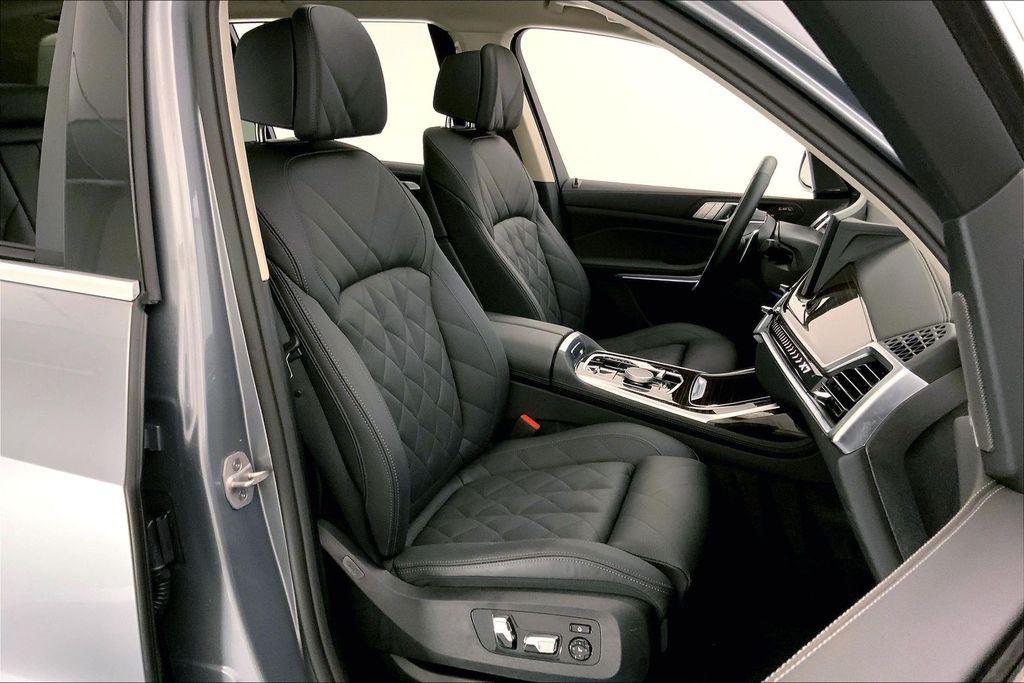 صورة 6 لـ 2026 BMW X7 XDRIVE40I