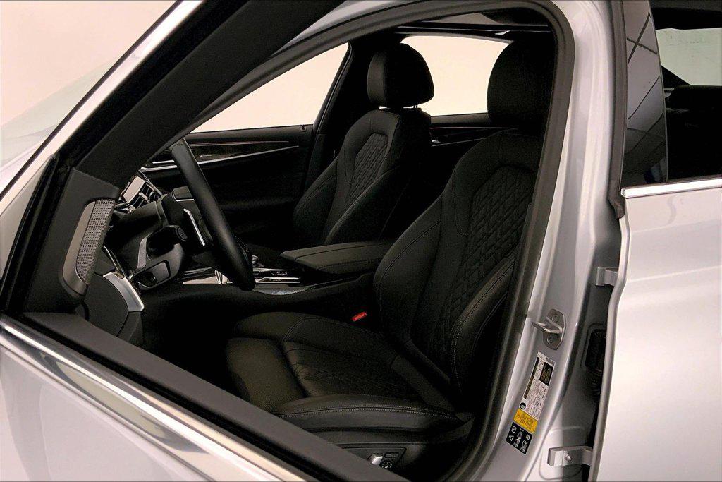 صورة مصغرة 13 لـ 2021 BMW 530 XDRIVE