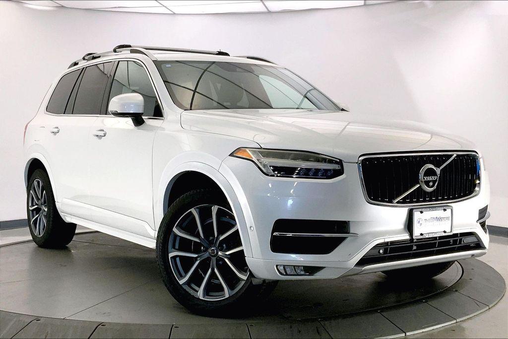 2017 Volvo XC90 T6 Momentum