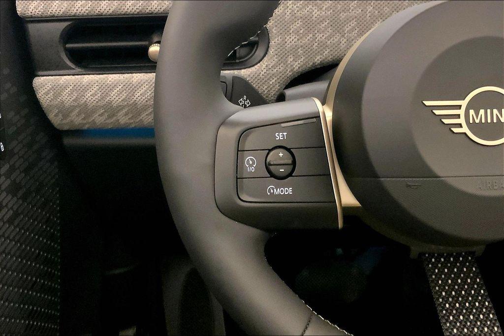 2025 MINI CONVERTIBLE COOPER S 缩略图 18