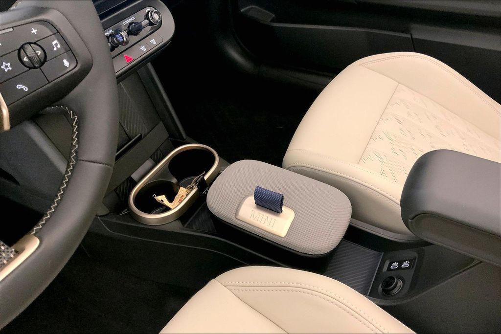 2025 MINI CONVERTIBLE COOPER S 缩略图 22
