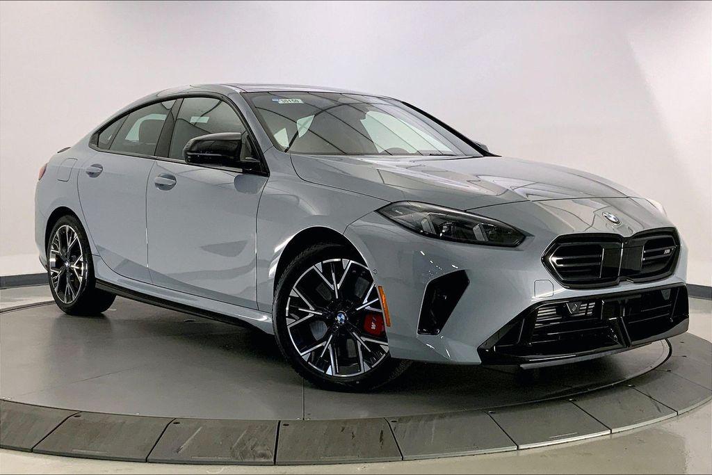 صورة مصغرة 32 لـ 2025 BMW M235 GRAN COUPE XDRIVE