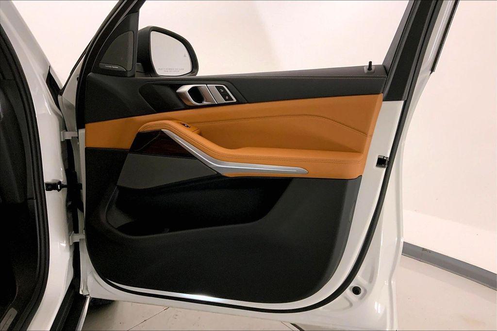 صورة مصغرة 25 لـ 2026 BMW X5 XDRIVE40I