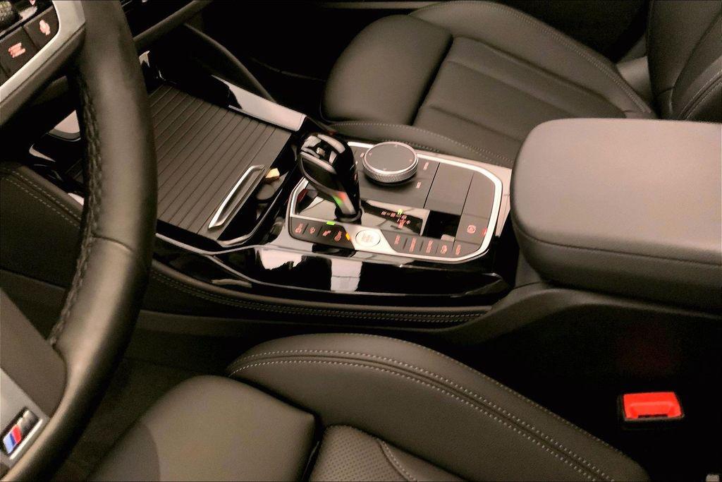 صورة مصغرة 21 لـ 2024 BMW X4 XDRIVE30I