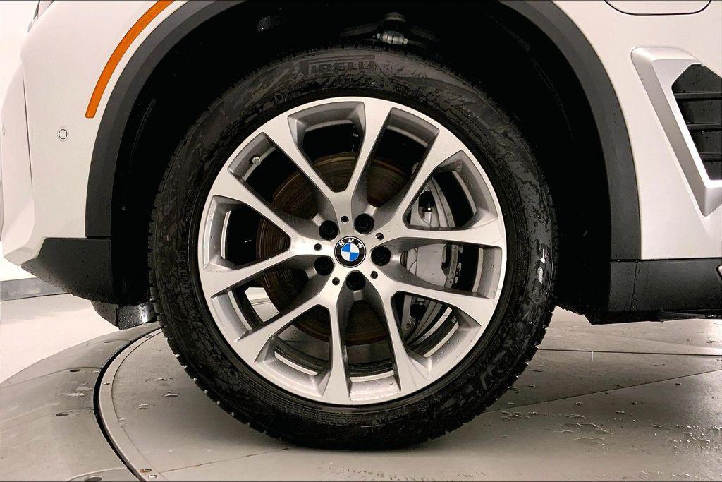 2026 BMW X5 PHEV XDRIVE50E photo 9