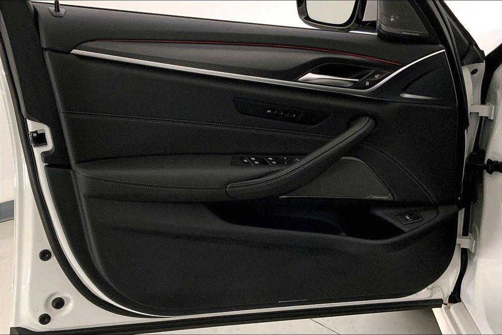 2023 BMW 530 I XDRIVE — миниатюра 24