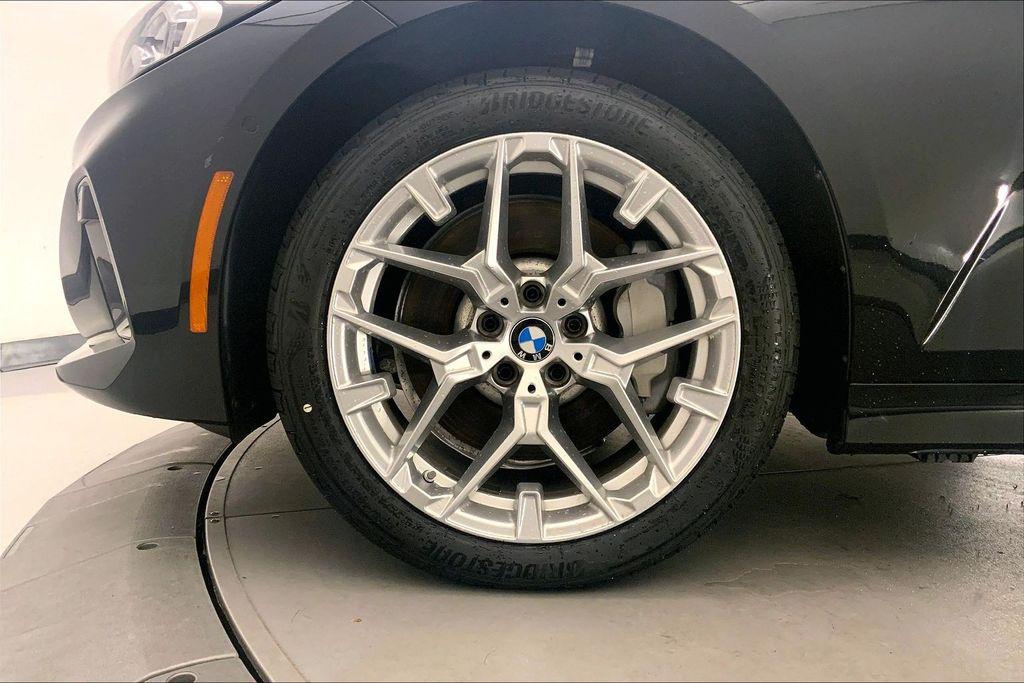 2025 BMW 330 XDRIVE photo 8